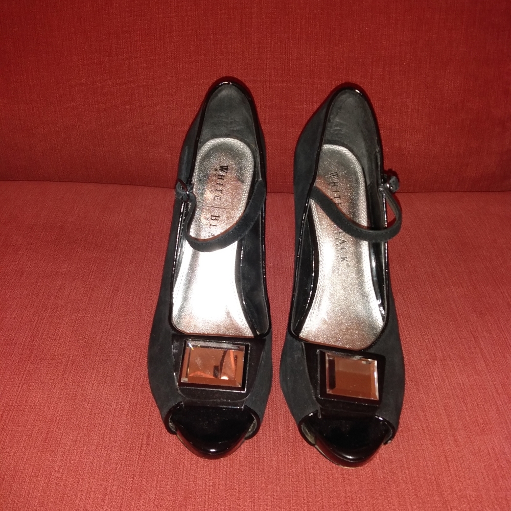White House Black Market Carmen Black Suede Leather Mirror Size 8